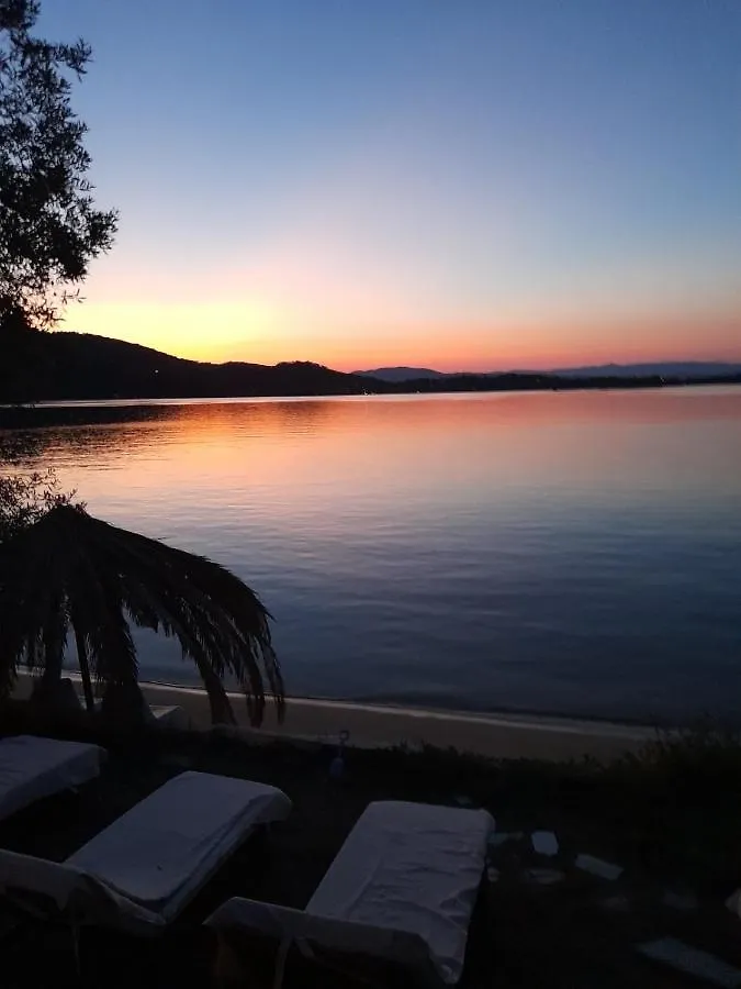 Beach House Onar Diaporos Country house