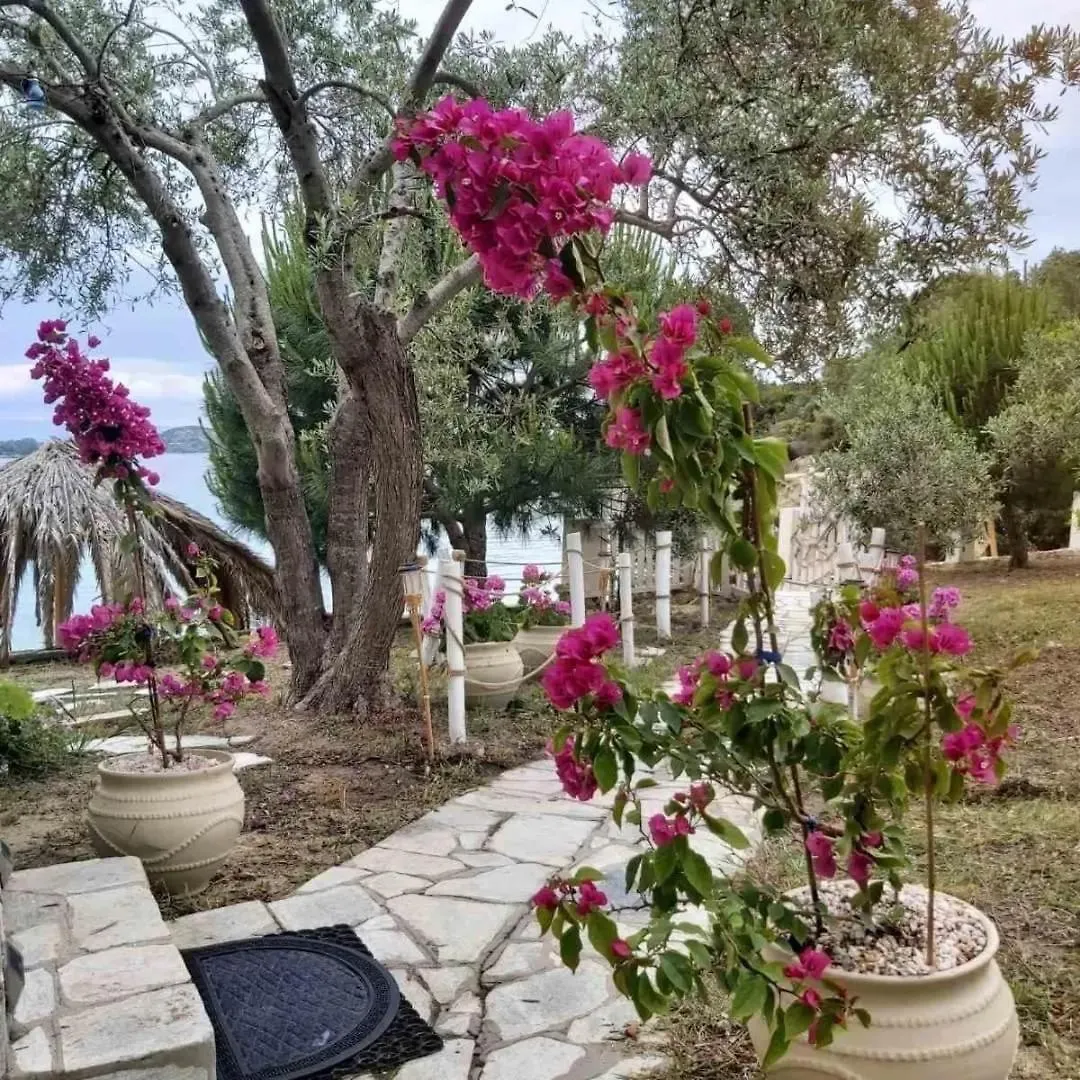 Beach House Onar Diaporos
