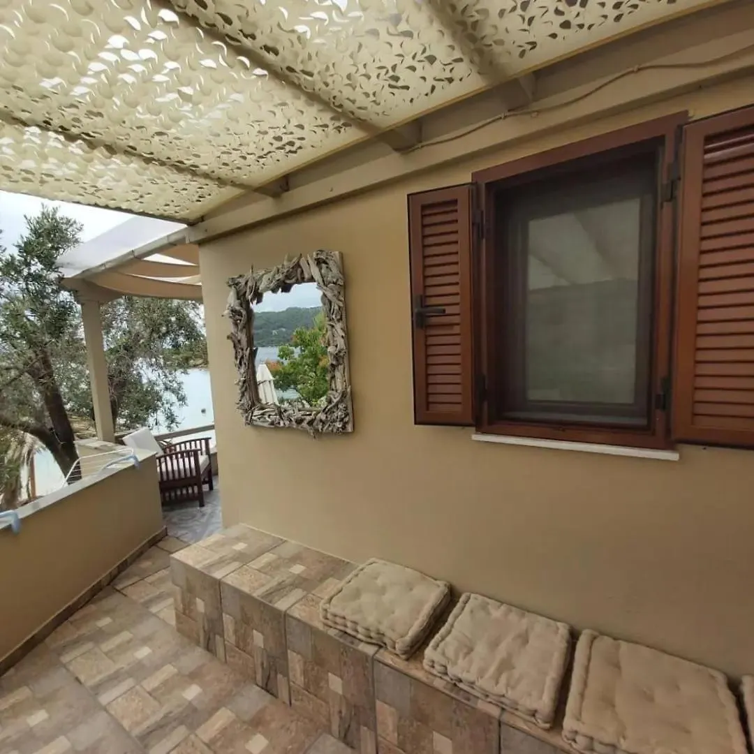 Country house Beach House Onar Diaporos