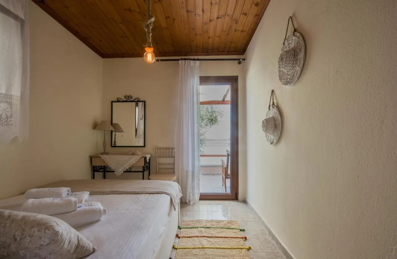 Beach House Onar Diaporos Greece